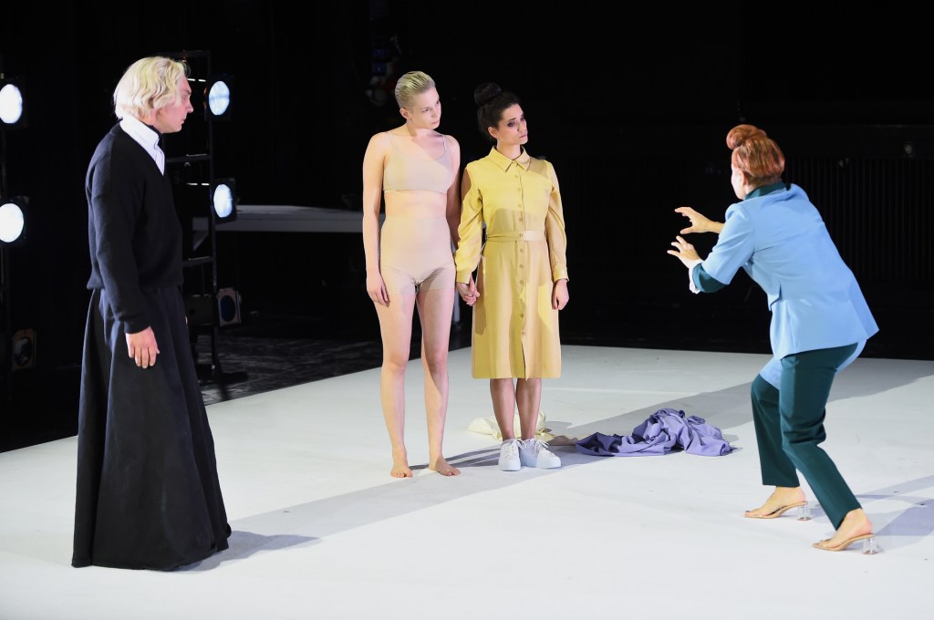 Fabian Gröver (Jerome); Laura Trapp (Geain); Simone Müller (Gou 300 F); Martina Struppek (Corinna) | Foto: Martin Kaufhold